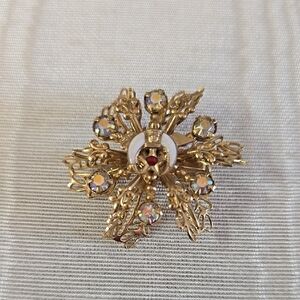 Vintage Gold Floral Brooch